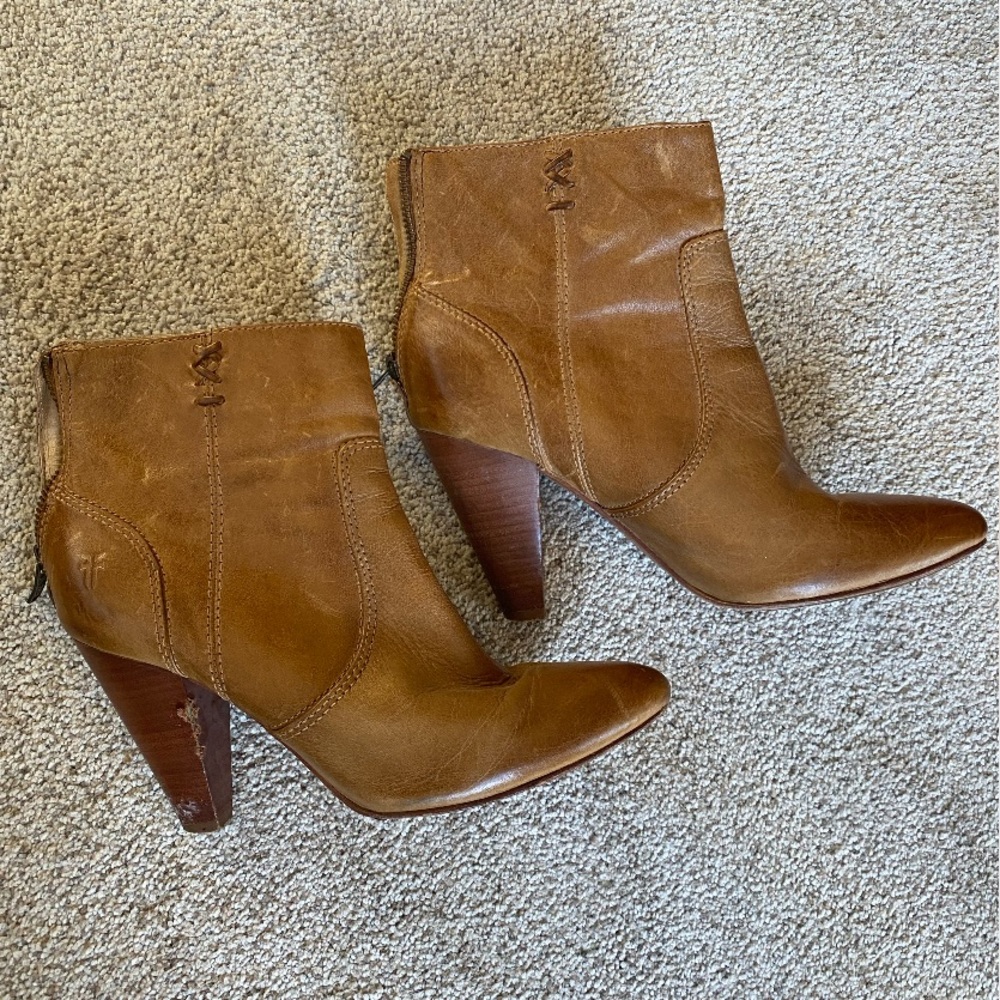 FRYE Regina Heel bootie
